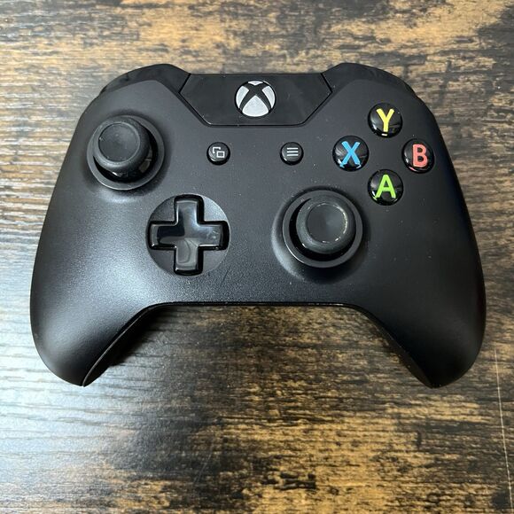 Lot of 3 Microsoft Xbox One Controllers – For Parts or Repair (Untested) - Picture 3 of 11